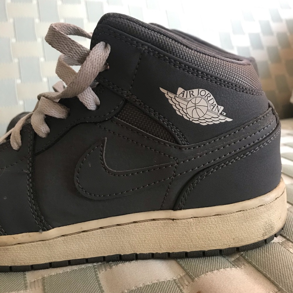 Grey air jordans 👟👟